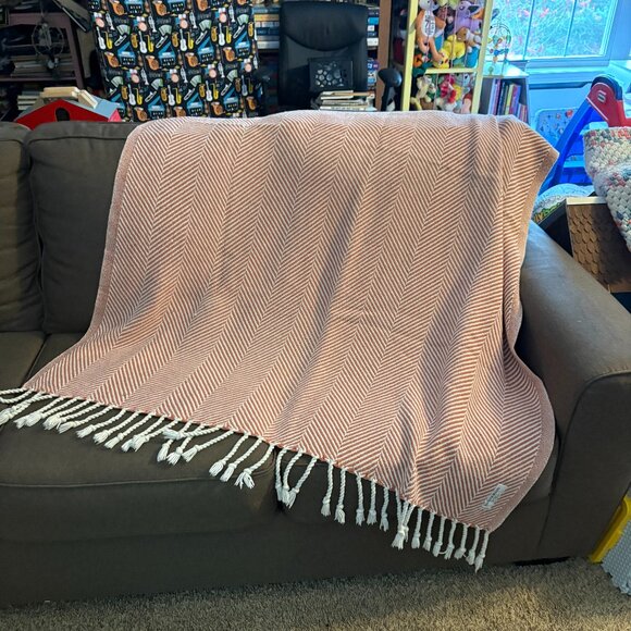 Brahms Mount Monhegan Cotton Throw With Fringe Coral Papaya - Picture 1 of 3